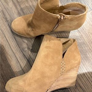 Lucky Brand Wedge Ankle Booties in Tan